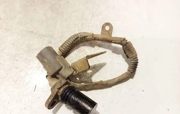 Toyota Avensis T270 Crankshaft position sensor 9091905069 90919-05069