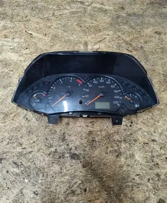 Speedometer (instrument cluster)