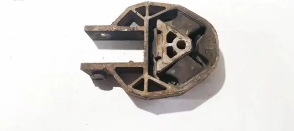 Volvo V50 Engine mount bracket 4n516p082fb