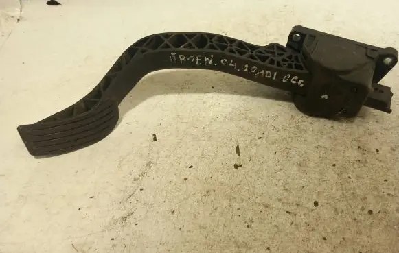 Citroen C4 I Accelerator throttle pedal 9651270280 0280755043
