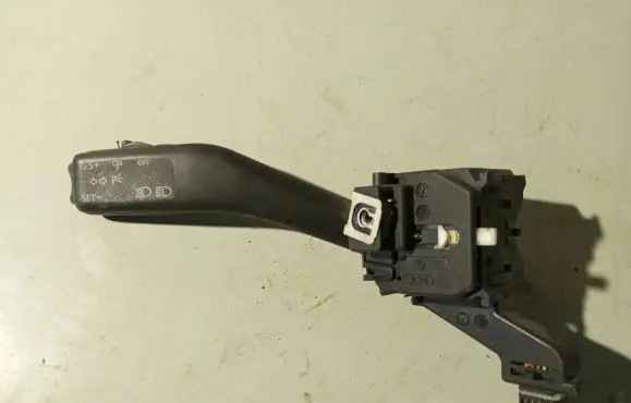 Skoda Octavia Mk2 (1Z) Indicator stalk 1K0953513A 01103501 10350152325994