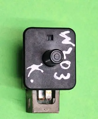 Mercedes-Benz C W203 Front door sensor coupe 2028209410 30011501 0437