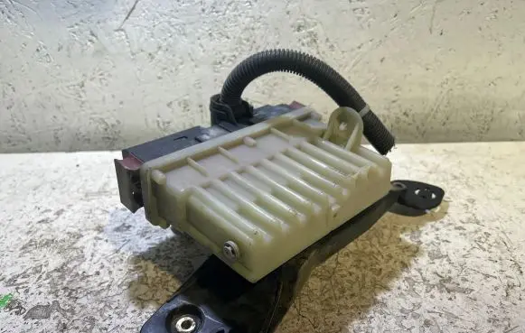 Opel Zafira A Engine control unit/module 24410130 15396912