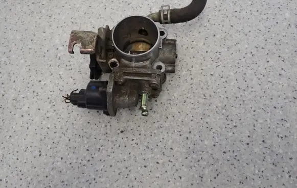 Suzuki Ignis Throttle body valve 