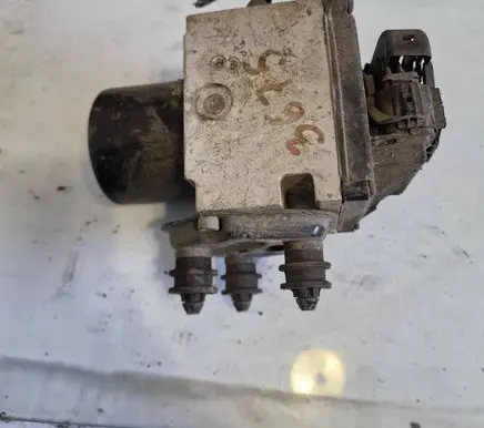 Volkswagen PASSAT B5.5 ABS Pump 3c0614095P