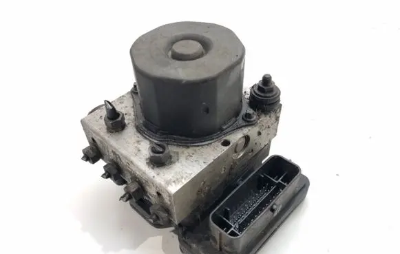 Skoda Fabia Mk1 (6Y) ABS Pump 6R0907379AT