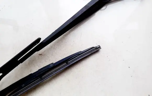 Mazda Premacy Front wiper blade arm