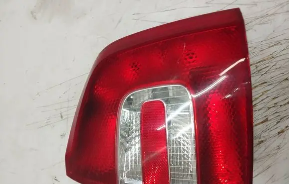 Skoda Octavia Mk2 (1Z) Rear/tail lights 27592102 1Z9945257