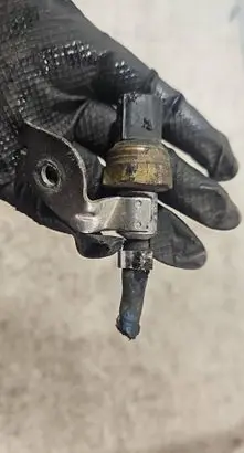 Mercedes-Benz C W204 Fuel pressure sensor A6510703981