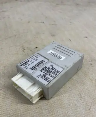 BMW X5 F15 Air suspension control unit module (rear) 6860387