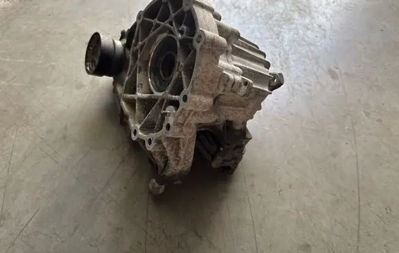 Maserati Ghibli Gearbox transfer box case 06700081380 670008140