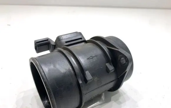 Renault Clio IV Mass air flow meter 8200702517