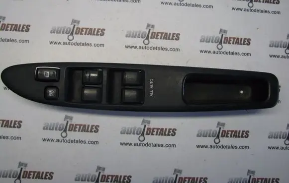 Toyota Avensis Verso Electric window control switch 8404044020