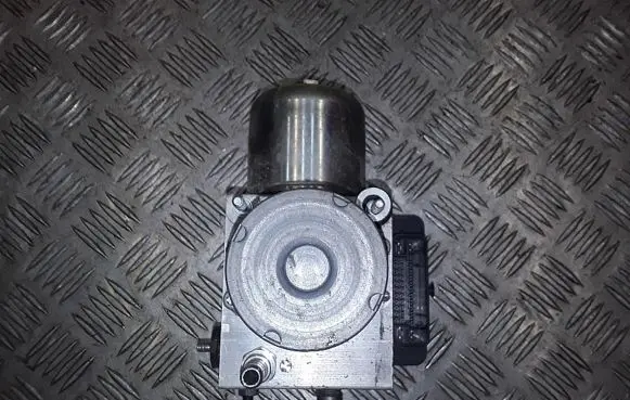 Renault Zoe ABS Pump 472108051r