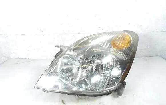Toyota Corolla Verso E121 Headlight/headlamp 13-84