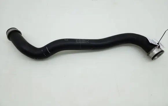 Mercedes-Benz CLS C219 Engine coolant pipe/hose A2115015382