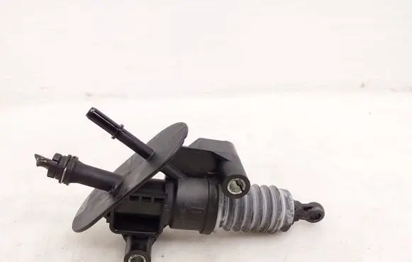 Ford Turneo Courier Clutch master cylinder CN157A543BB