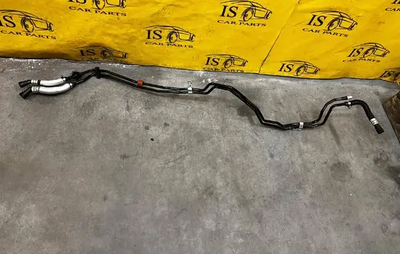 Ford Explorer VI Engine coolant pipe/hose 