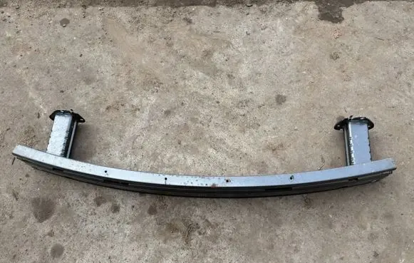 Nissan X-Trail T32 Rear bumper cross member 53715316