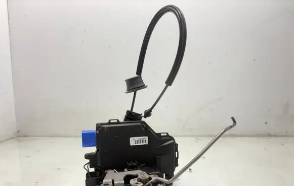 Audi A8 S8 D3 4E Rear door lock 4E0839015