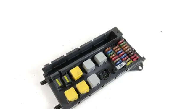 Volkswagen Crafter Fuse module 9065450201
