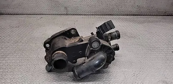 Skoda Fabia Mk2 (5J) Thermostat/thermostat housing 032121111