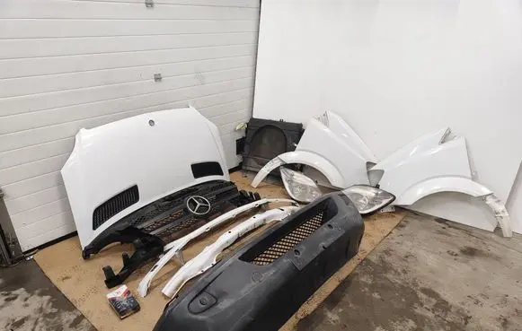 Mercedes-Benz Sprinter W906 Front piece kit A9068800170 A9068800370 A9068800570