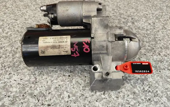 BMW 5 F10 F11 Starter motor 8574102