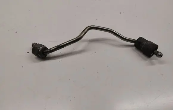 Fuel injector supply line/pipe