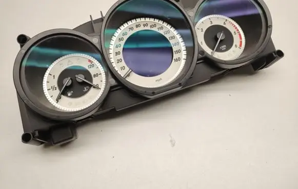 Mercedes-Benz CLS C218 X218 Speedometer (instrument cluster) A2189007004