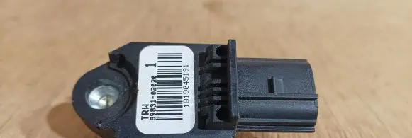 Peugeot 107 Airbag deployment crash/impact sensor 8983102020