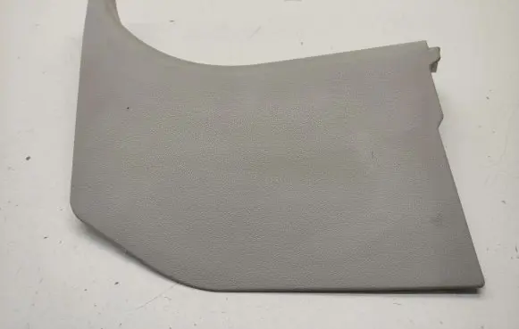 Foot area side trim