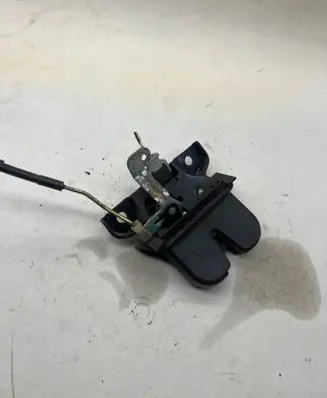 Audi A3 S3 8L Loading door lock 110399