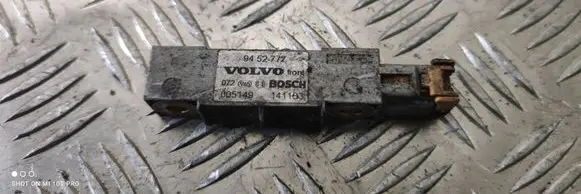 Volvo V70 Airbag deployment crash/impact sensor 9452777