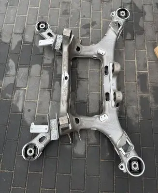 BMW 5 G60 G61 Rear axle beam 8831013