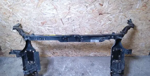 Nissan Qashqai Radiator support slam panel