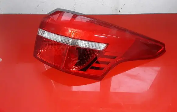 Ford Focus Rear/tail lights F1EB13404DB