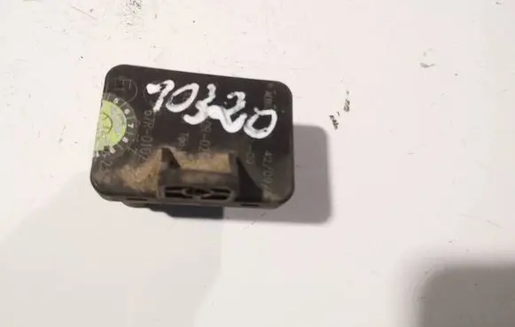 Volkswagen Golf IV Sensor e1367r01021 e1367r-01021