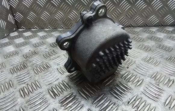 Toyota C-HR I Water pump