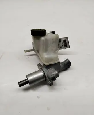Mercedes-Benz C W204 Master brake cylinder 03350890051 A2044300002