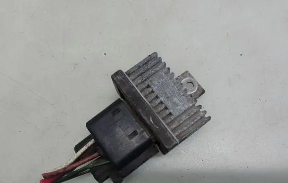 Renault Trafic II (X83) Glow plug pre-heat relay 7700115078