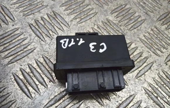 Citroen C3 Fuel pump relay 240107