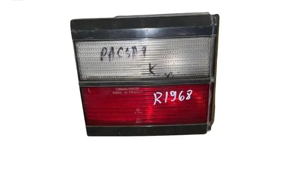 Volkswagen PASSAT B3 Tailgate rear/tail lights 333945107