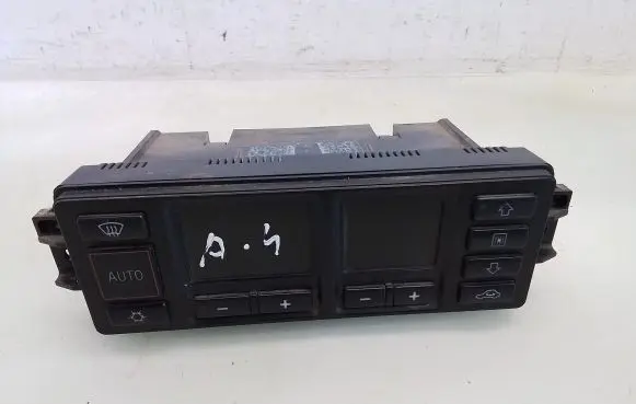 Audi A4 S4 B5 8D Climate control unit