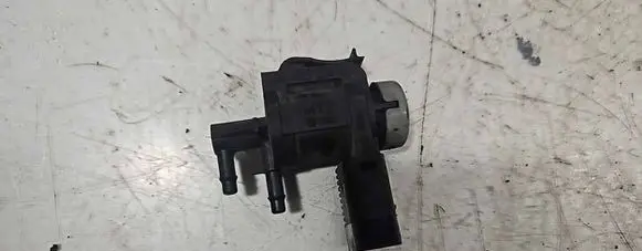 Audi A4 S4 B8 8K Turbo solenoid valve 1J0906283C