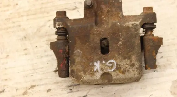 Mitsubishi Pajero Rear brake caliper