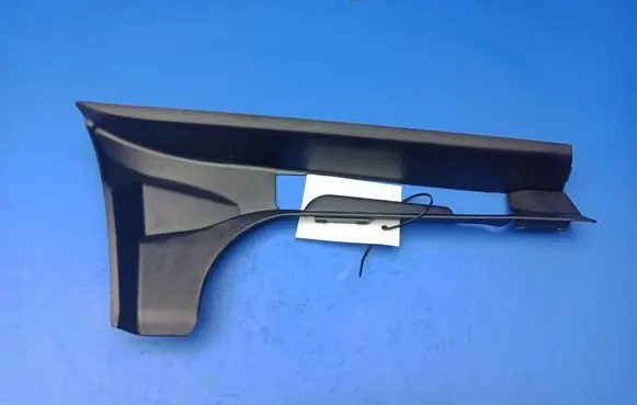 Lexus LS 430 Tailgate trim 6457150020