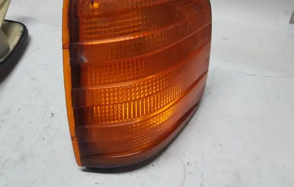 Mercedes-Benz S W126 Front indicator light 42608R6