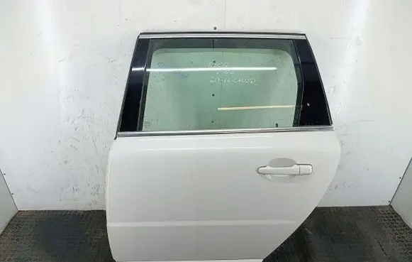 Volvo V70 Rear door 61446