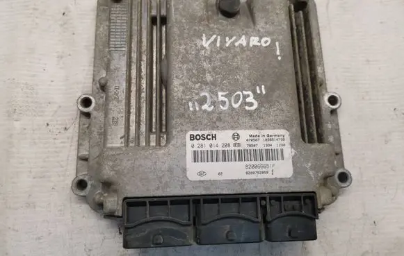 Renault Trafic II (X83) Engine control unit/module 0281014208 8200752059 8200666516